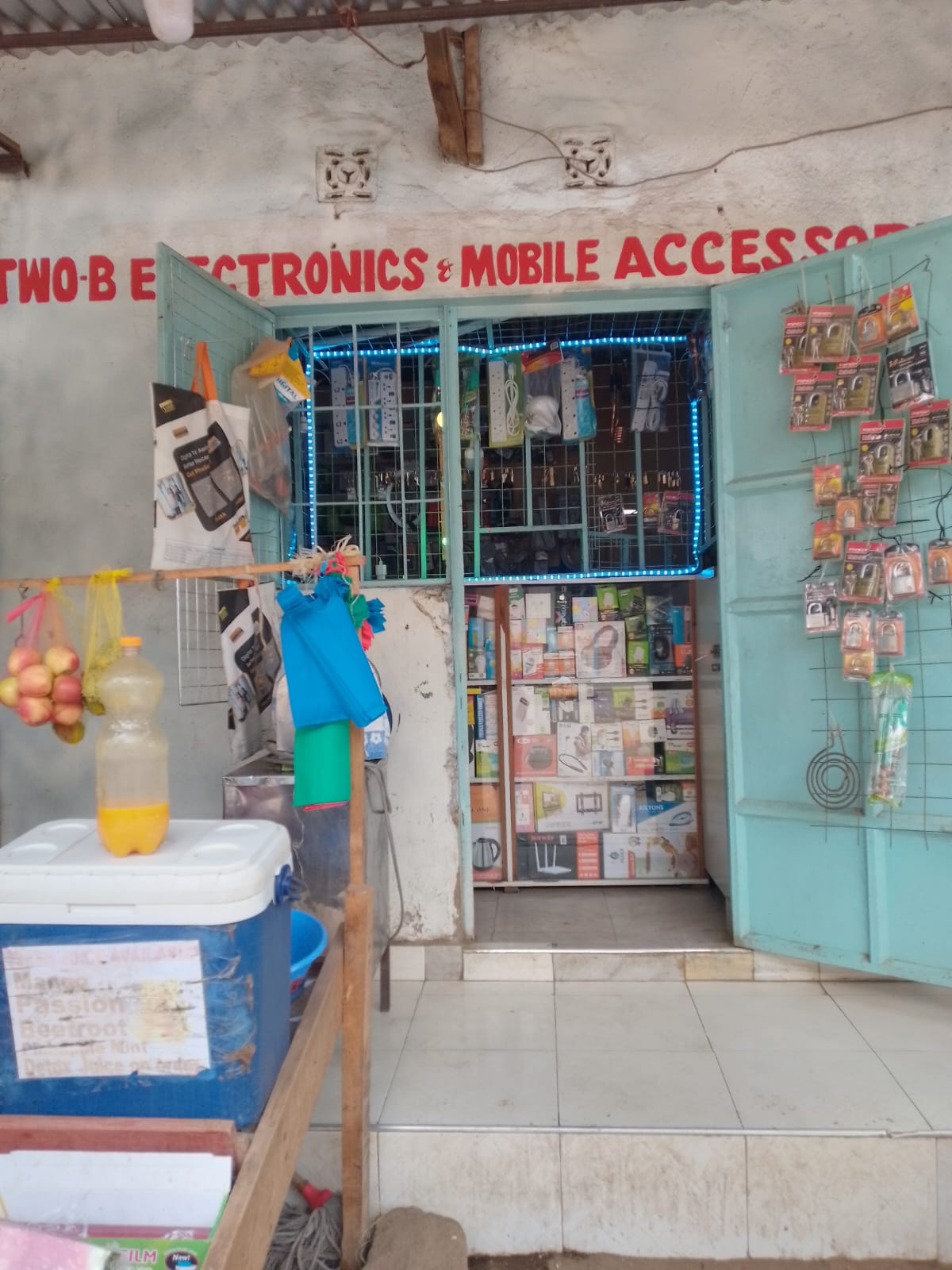 Two B electronic shop