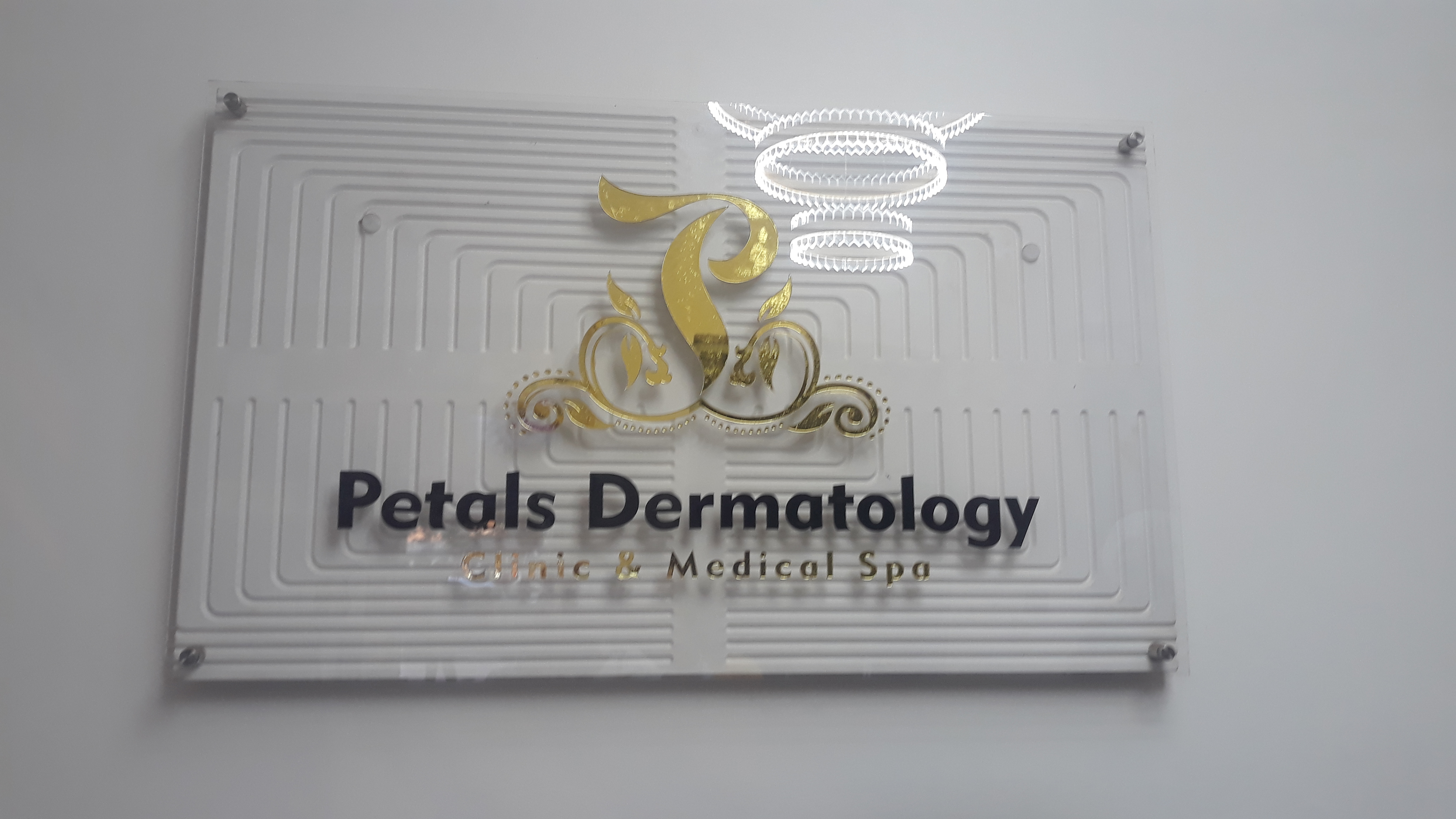 PETALS DERMATOLOGY 
